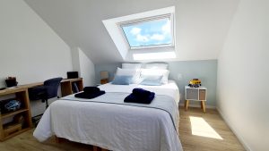 Chambre 2 villa Victor Quiberon Hébergement saisonnier