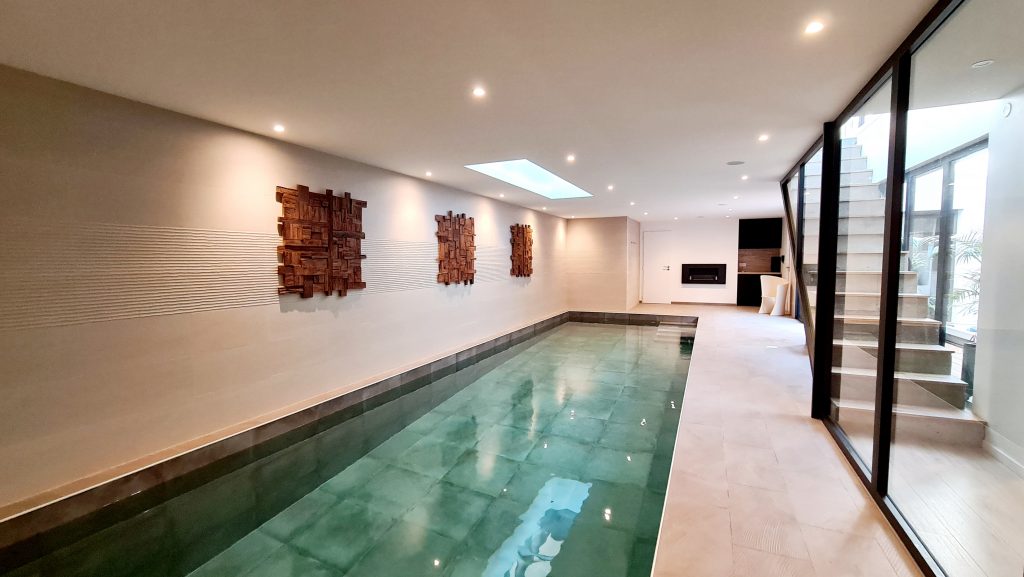 Piscine intérieur chauffée