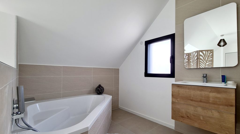 Salle de bain chambre 4